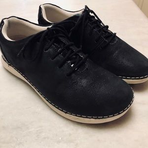 Alegria Essence Sneaker size 7/37